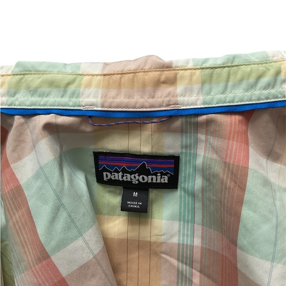 Patagonia Women's Long-Sleeved Sun Stretch Shirt Plaid, size M - Picture 7 of 15